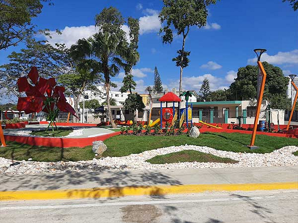 Instalación de Área Infantil y Deportiva en Parque las Cayenas